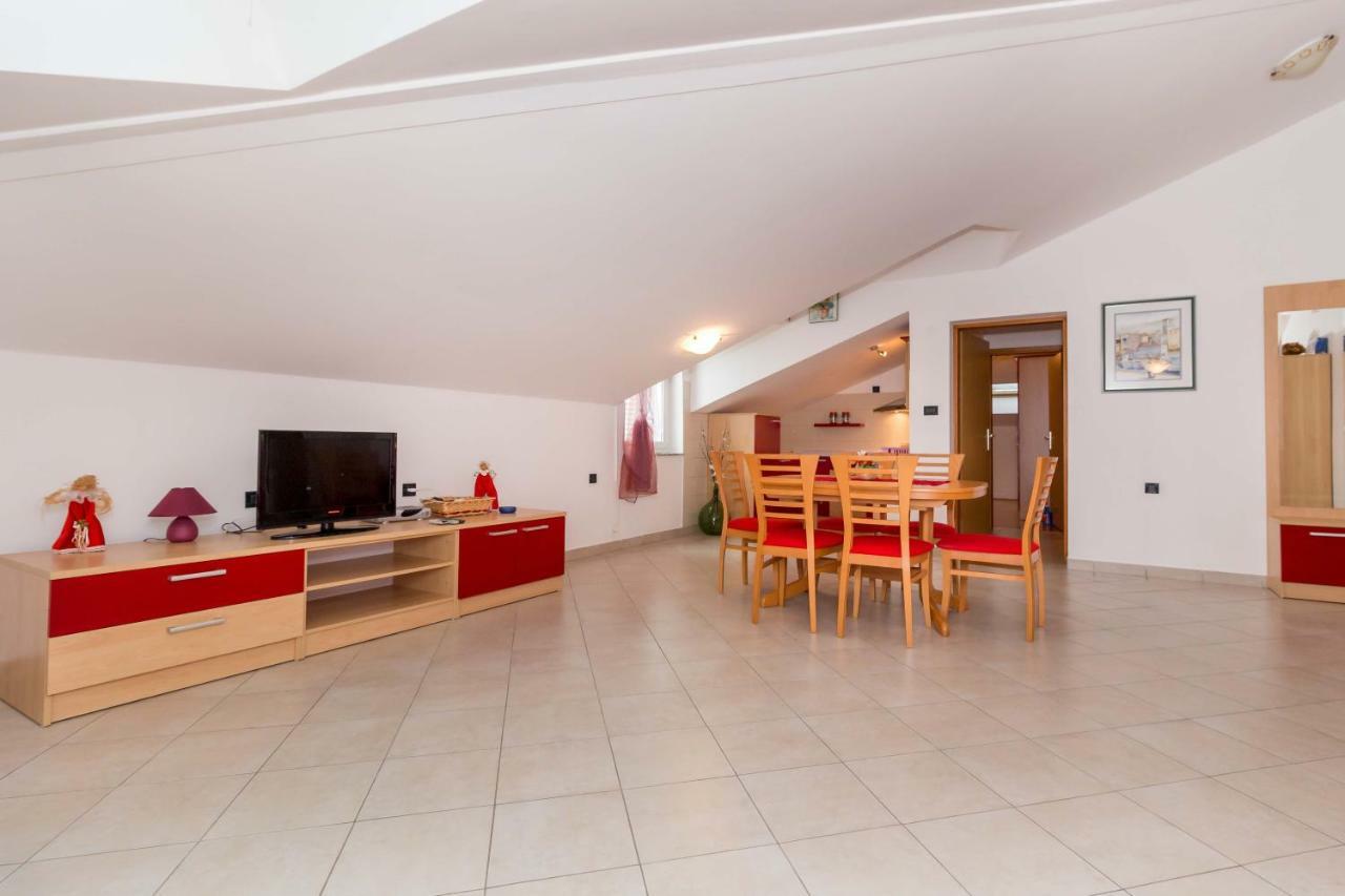 Panoramic View Apartment Đảo Đảo Cres Ngoại thất bức ảnh